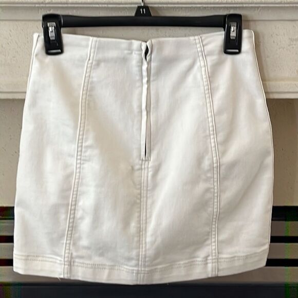 Free People Modern Femme Denim Mini Skirt Size 2 - Picture 4 of 9